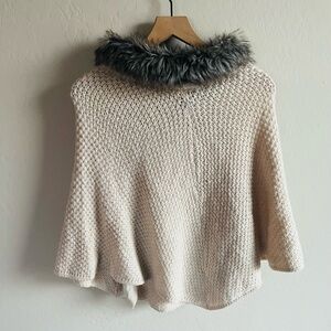 Steve Madden Women’s Faux Fur Wool Blend Poncho Y2K Boho Indie One Size Warm